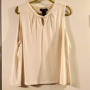Lane Bryant sleeveless blouse cream almost white 22/24 runs small NWOT